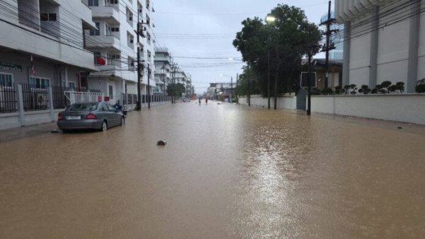 hat-yai-flood3-696x392.jpg