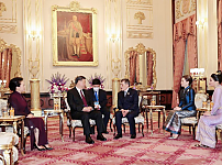 thai-king-visit-china-696x465.png